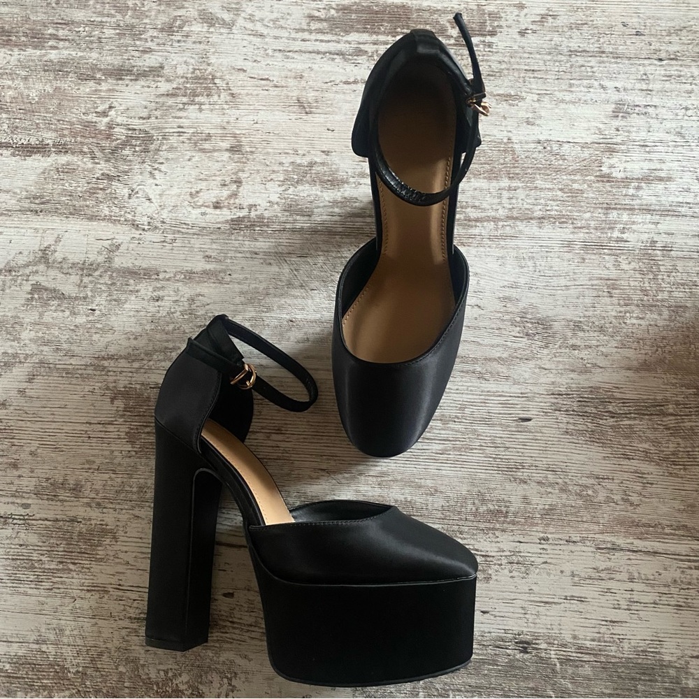 JustFab Black Platform Heels